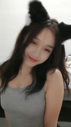 极品高颜冷艳御姐，反差小妈感女主播「金刚护撸娃」「小奶猫」激情淫语撩骚，和姐妹下海大秀，互舔互口假鸡巴互插 截图4