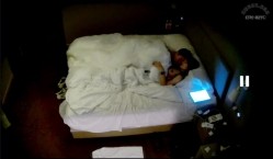 美女跪下含鸡巴还拍视频 刺激 美女这个蜜桃臀绝了 女上位时候的甩动是真耀眼好看 截图15