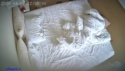 酒店偷拍模特身材气质眼镜美女让精牛男友一炮接一炮干得欲仙欲死表情销魂 截图11
