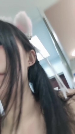 骨感校花【宝宝瑶瑶】无套啪啪~道具自慰~超过瘾~尿尿 截图9