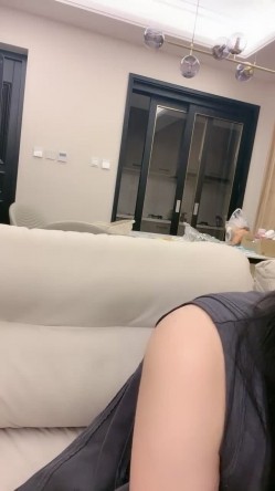 核弹！高人气裸舞女神~20小时~【阿楚】全新姿势~撸点极高~ 女神终于尺度大开~！揉穴自慰，长腿美臀，绝~！！ 截图4