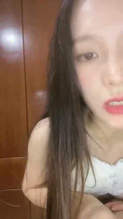 【学妹很纯】绝美女神 模特身材 万人场，明星脸小仙女，做爱投入欲仙欲死 截图8