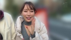 HMN-567 ちんちんおっきしたらホテル行きだよ 大好きな彼女が休みの日なのに、セフレ志願の女の子に誘われて、密着囁き野外デートで勃起したら即ラブホゲームに負けて何度も何度も中出ししてしまった 七瀬アリス 截图2