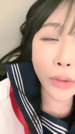 抖音网红女神，【京鱼儿】，19岁KJ少女，童颜巨乳，颜值高身材好，被土豪舍弃后回归主页，越来越懂男人了 截图9