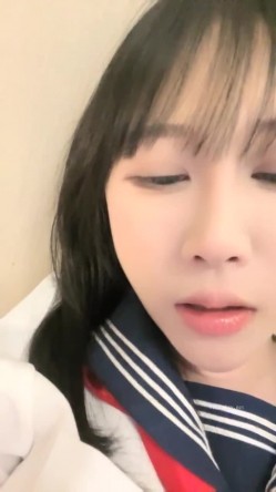 抖音网红女神，【京鱼儿】，19岁KJ少女，童颜巨乳，颜值高身材好，被土豪舍弃后回归主页，越来越懂男人了 截图16