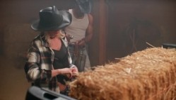 Lawless.[Deeper.2025].XXX.WEB-DL.SPLIT.SCENES.MP4-P2P.[XC] 截图13