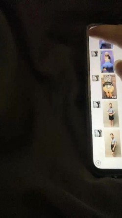 【模特摄影师】，女神节特供，真正空姐私拍，在线售卖，餐厅露出，无套性爱，土豪专属玩物 截图3
