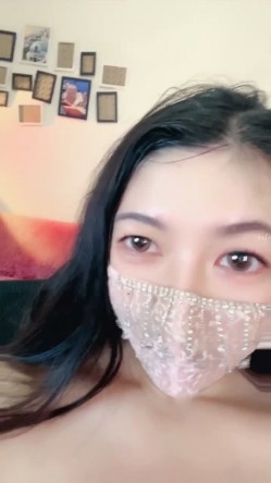 熟女尤物【雪雪宝贝】G奶肥鲍 裸舞 自慰 粉穴湿哒哒 截图1