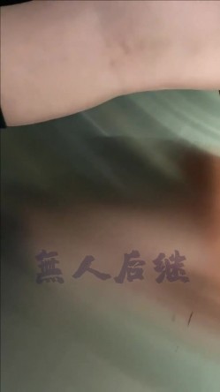 【经典CD】掀裙抄底大神【无人后继】126V完整合集[上]，就喜欢用手掀起小姐姐的短裙抄底 截图4