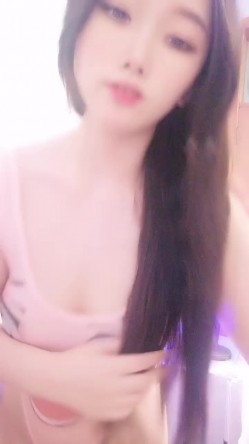 校花下海！超级漂亮~【大王王】脱衣骚舞！道具自慰！ 截图5