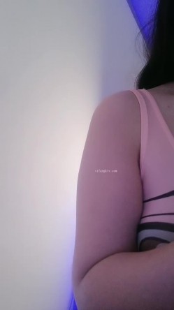 校花下海！超级漂亮~【大王王】脱衣骚舞！道具自慰！ 截图9