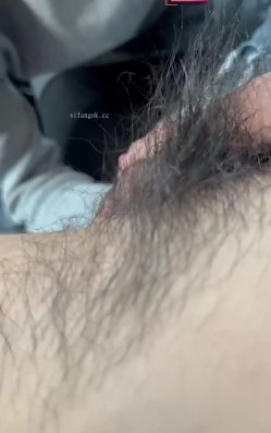 ️手法口活超级一流的骚嫂子偷情，野战车震啪啪，会所头牌的性技，看着就爽死人 截图16
