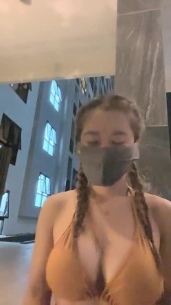 重磅，火爆健身尤物，【健身桃桃】，高端场会牛郎嗑药操喷，欲望得到了充分释放，水不停，被操的高潮好多次 截图11
