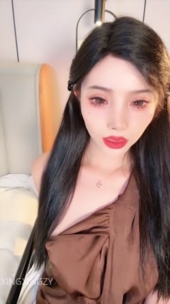 现实版妲己【白熙】福利视频 魔鬼身材油亮丝袜绝美白虎销魂口舌自慰爆插狂喷 截图1