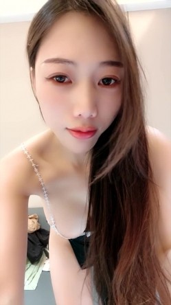 前凸后翘温柔长发姐姐【晚儿要早睡】下海福利，无懈可击，喷血诱惑，撸管佳品 截图13