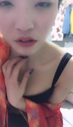身材苗条美女主播情侣啪啪秀高跟鞋捅菊花舔JJ上位骑乘自己动 截图5