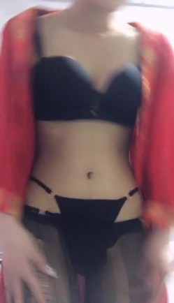 身材苗条美女主播情侣啪啪秀高跟鞋捅菊花舔JJ上位骑乘自己动 截图9