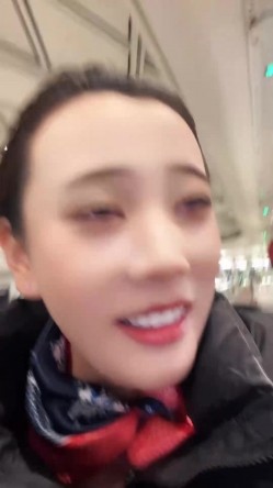 【小鱼糕冷】巨乳空姐~! 机场直播~跳蛋自慰~与肥猪男啪啪 截图4