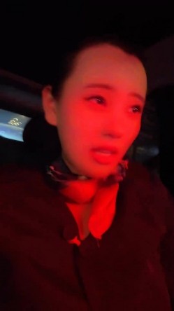 【小鱼糕冷】巨乳空姐~! 机场直播~跳蛋自慰~与肥猪男啪啪 截图8