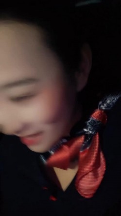 【小鱼糕冷】巨乳空姐~! 机场直播~跳蛋自慰~与肥猪男啪啪 截图9