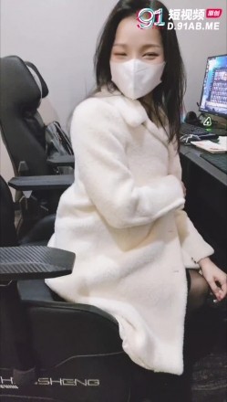 【超顶 ️绿帽大神】91小懒猫 调教母狗校花女友甄选 珍珠骚丁露出取外卖 开肛调教 网吧露出 3P激战极品M属性女友 截图10