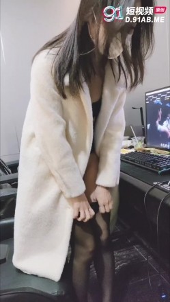 【超顶 ️绿帽大神】91小懒猫 调教母狗校花女友甄选 珍珠骚丁露出取外卖 开肛调教 网吧露出 3P激战极品M属性女友 截图14
