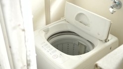 STARS-918 芸能人初即ハメ 私のソクバッキー彼氏が絶倫すぎていつでもどこでもすぐ勃起チンチンを挿れようとしてくる 小湊よつ葉 截图4