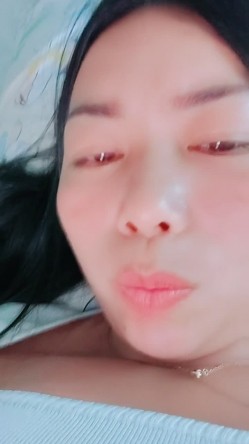 【农村骚娘们儿】贵在真实农村超骚御姐户外露出真空跳蛋自慰掰穴展示跳蛋震穴超级带劲 截图1