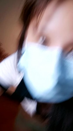 大二9分颜值女神！放假下海收费房！漂亮大眼睛甜美，细腰美臀脱下内裤，多毛骚穴翘起屁股，摆弄各种姿势 截图2