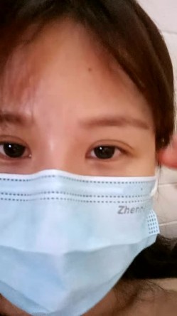 大二9分颜值女神！放假下海收费房！漂亮大眼睛甜美，细腰美臀脱下内裤，多毛骚穴翘起屁股，摆弄各种姿势 截图6