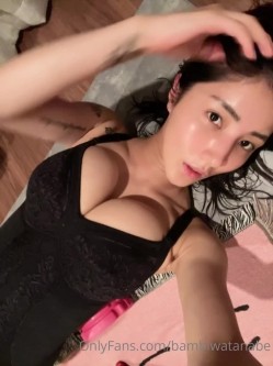 天然巨乳女神，号称第一美臀【渡辺万美】视图福利，一对车大灯又软又弹 截图13