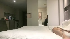 探花朗李寻欢_第二场制服装美女外围，撅屁股口交，啪啪干完休息下，镜头前草嘴床边继续干 截图3