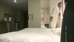 探花朗李寻欢_第二场制服装美女外围，撅屁股口交，啪啪干完休息下，镜头前草嘴床边继续干 截图4