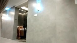女偷拍大神潜入国内洗浴会所四处游走偷拍戏水沐浴更衣偷拍附近高校几个青春学妹 截图4