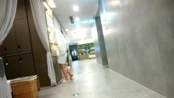 女偷拍大神潜入国内洗浴会所四处游走偷拍戏水沐浴更衣偷拍附近高校几个青春学妹 截图10