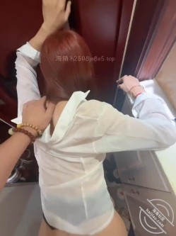 大骚逼穿着丝袜 被强奸 一边喊“不要”一边享受被侵犯 截图11