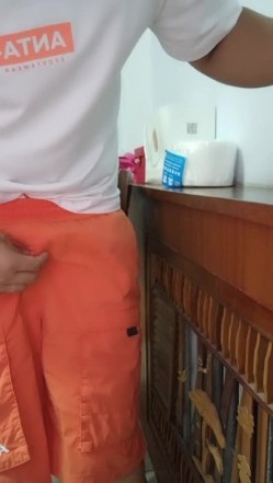 用了半年时间把妻子的嫂子哄上了床 有点不好意思扭扭捏捏的 截图2