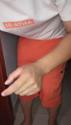用了半年时间把妻子的嫂子哄上了床 有点不好意思扭扭捏捏的 截图7