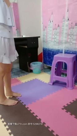 堂弟出差 禁不住诱惑把合租的堂弟老婆给操了 人骚逼紧活儿真不错 骑上面猛摇 骚的一逼 无套干骚逼 高清源码录制 截图1
