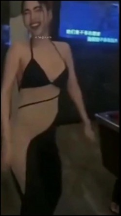 很不正规的极品【暗黑KTV】集合！都是高质量的公主女神，直接在KTV包间里尺度非常惊人！ 截图9