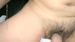 小少妇跟渣男小哥出来过520.深夜玩个车震，在车里给小哥哥各种舔鸡巴，压在身下无套抽插浪荡呻吟不要错过 截图1