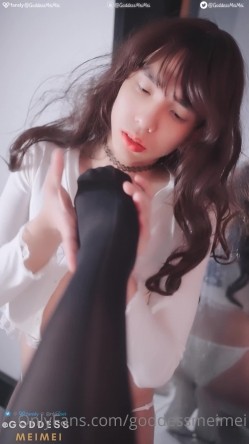 猎奇极品！上海OF网红变态博主【女神梅梅】订阅完结，与女友大玩另类性爱调教，异装能攻能守 截图10