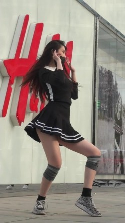 【海阔天空系列CD第2季第1期10连发】清纯骚丁内极度反差，JK少女街头领舞狗爬式舞姿一览无余 截图9