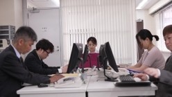 SHKD-988 キャリアウーマンの湿ったパンスト 紗々原ゆり 截图16