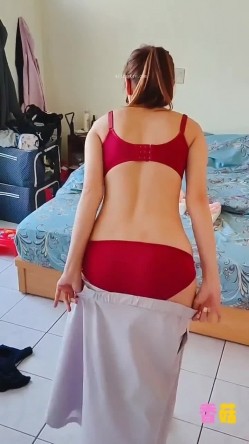 推特极品反差网红御姐【香菇】不雅私拍~粉丝联谊群交会换妻群P各种淫乱 截图3