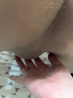 圣诞狂欢 Cindy腿腿 国产极品人气TS，长相清纯身材一流，一双纤细的大长腿，不输任何女人 截图3