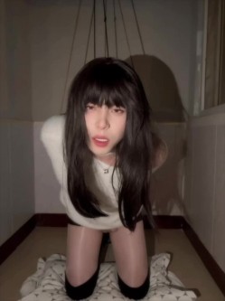 圣诞狂欢 Cindy腿腿 国产极品人气TS，长相清纯身材一流，一双纤细的大长腿，不输任何女人 截图10