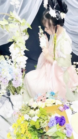 稀有露脸 高端ACG业界女神爆机少女 喵小吉 古装汉服《花间集》诱人胴体美不胜收 古代青楼达官贵人的玩物 截图5