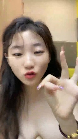 新人下海！湖南妹子！【周小童】奶子大~屁股大~尺度大！ 截图3