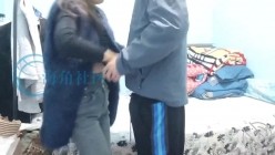 外站20万粉丝，PUA约啪大神【风花雪夜】钻石贴，雪姨休班送逼操，骚货就是骚货，喜欢鸡吧大的才满足 截图16